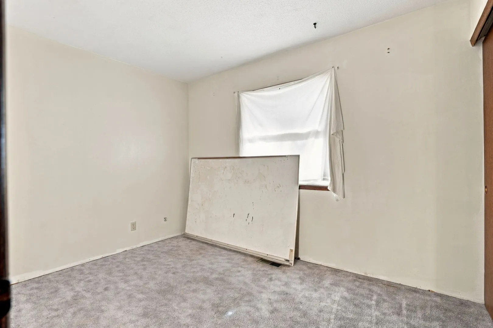 1010 83rd Avenue W IL