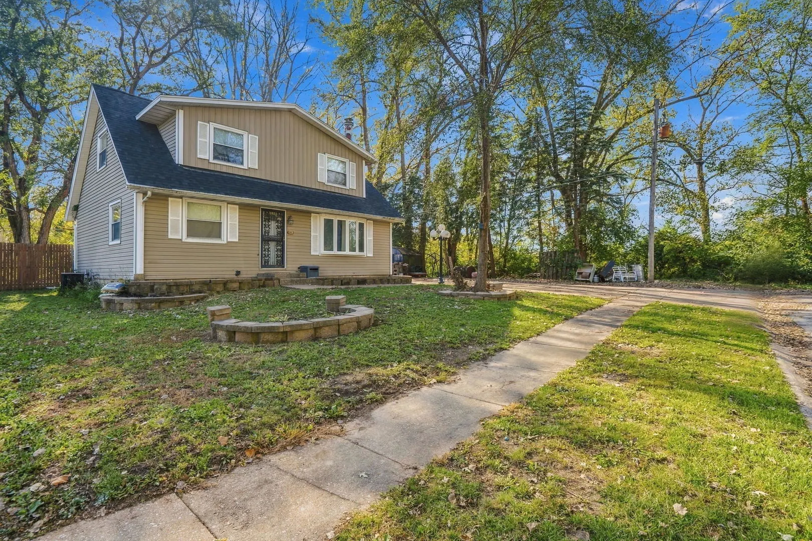 1010 83rd Avenue W IL