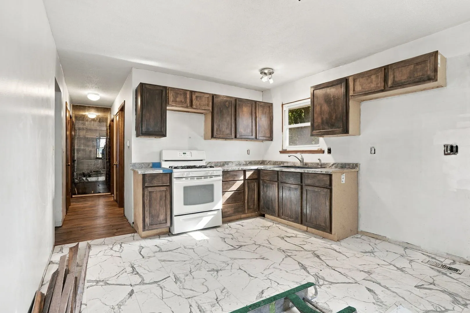 1010 83rd Avenue W IL