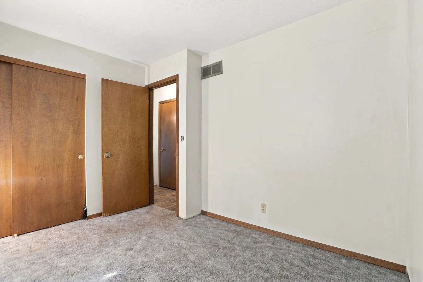 1010 83rd Avenue W IL
