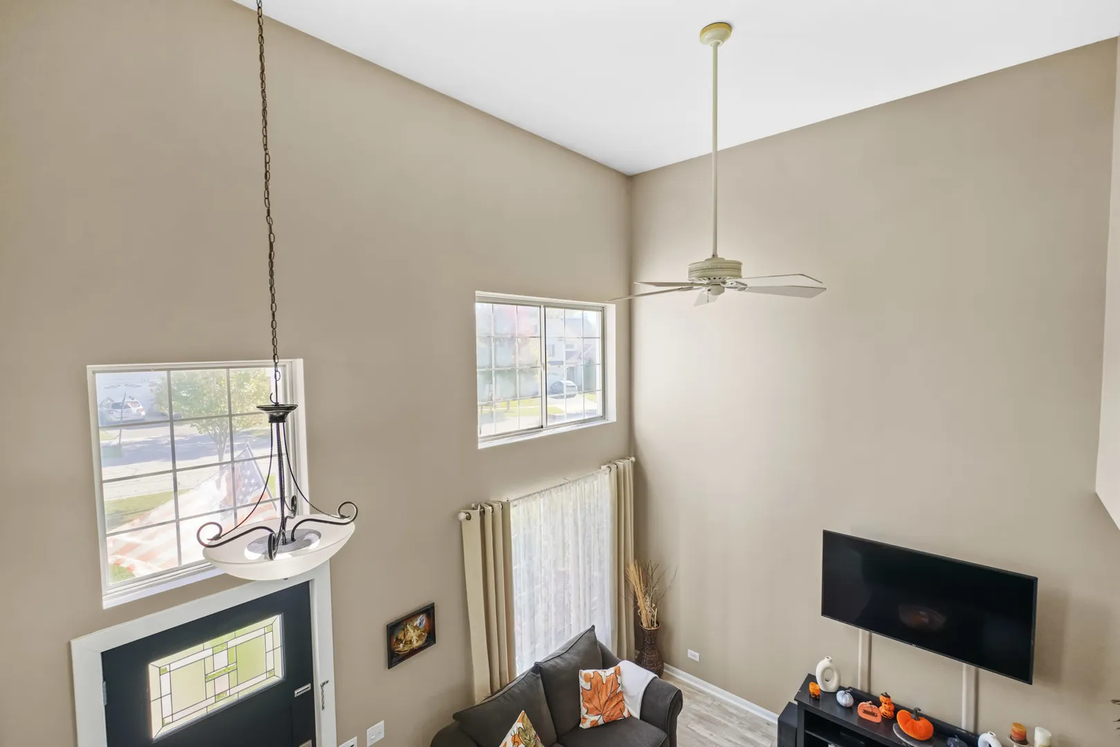 480 Knoll Crest Drive IL