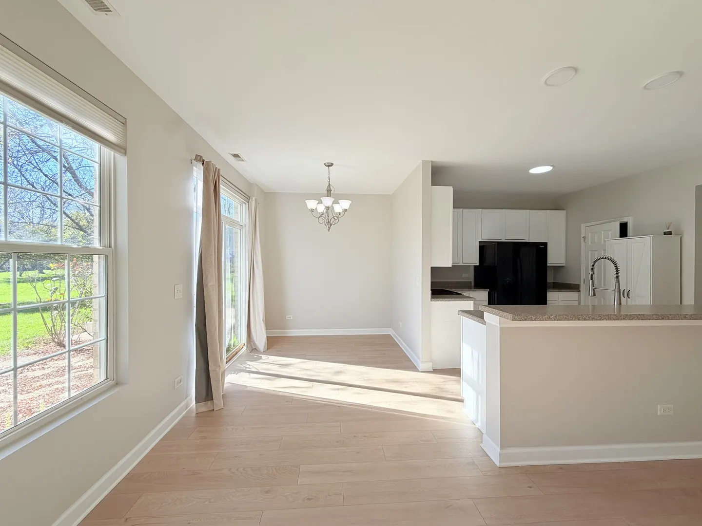 24235 Leski Lane IL