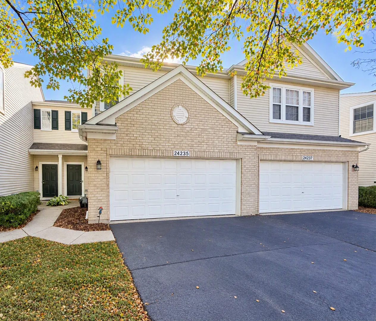 24235 Leski Lane IL
