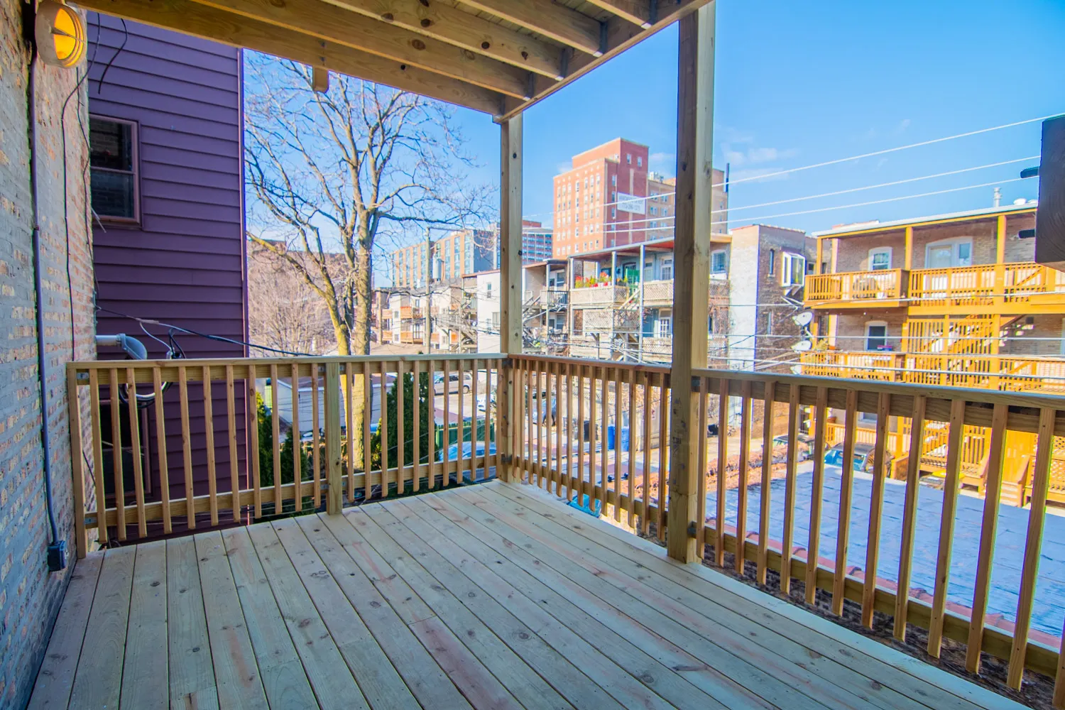 844 W Lakeside Place IL