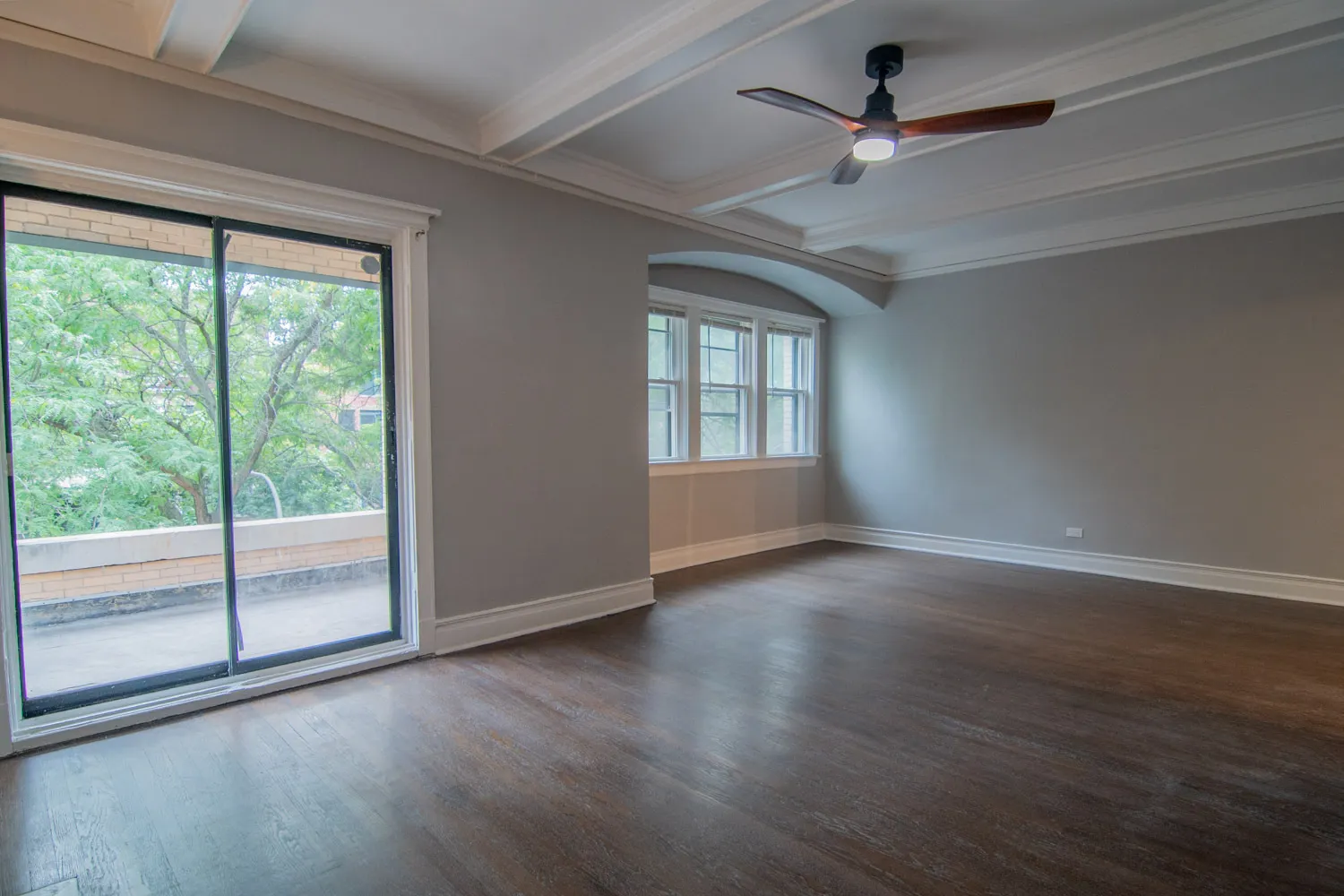 844 W Lakeside Place IL