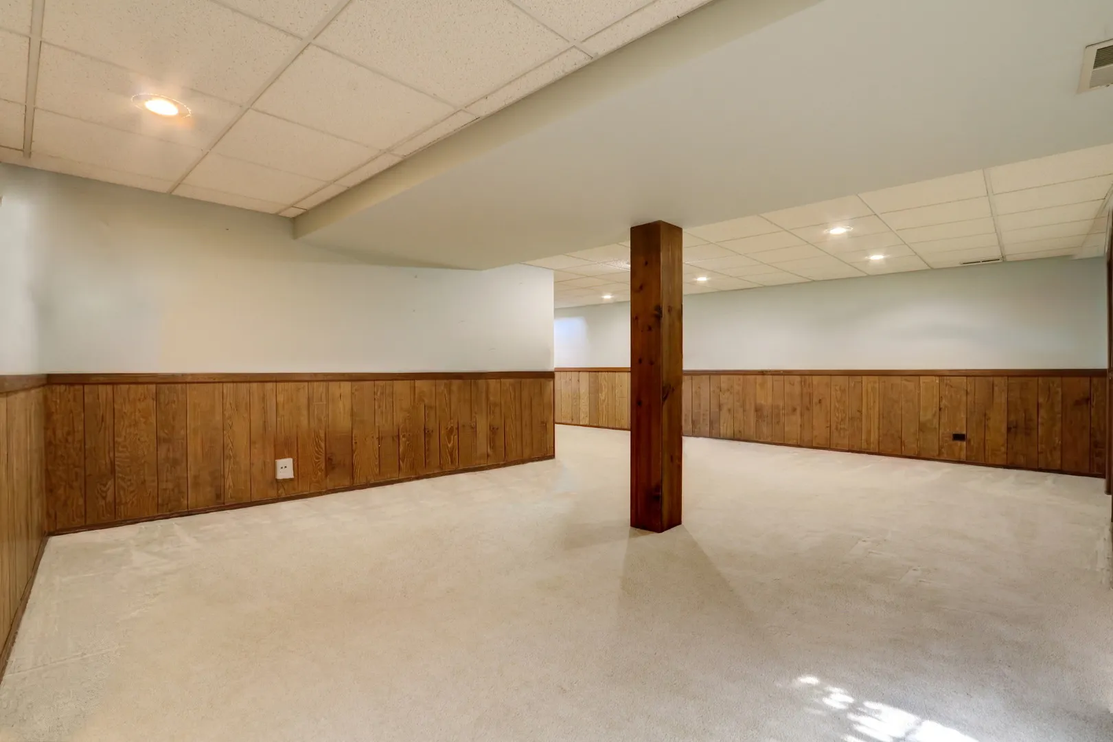 4829 Eastwood Court IL