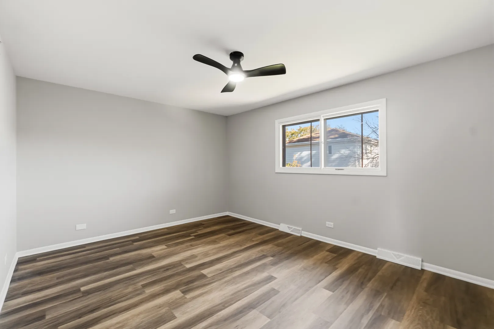1703 N Taft Avenue IL