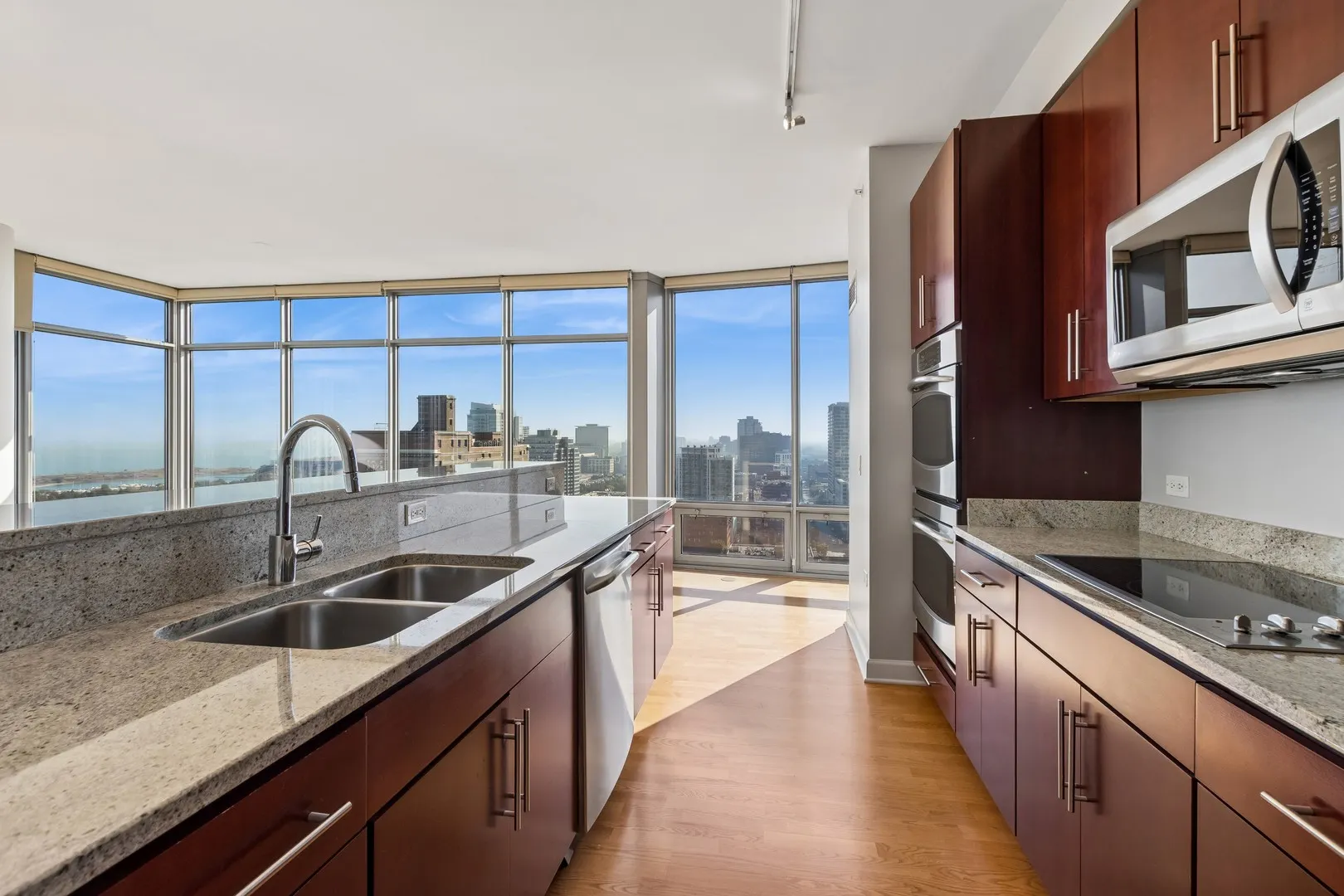 100 E 14TH Street IL #2505