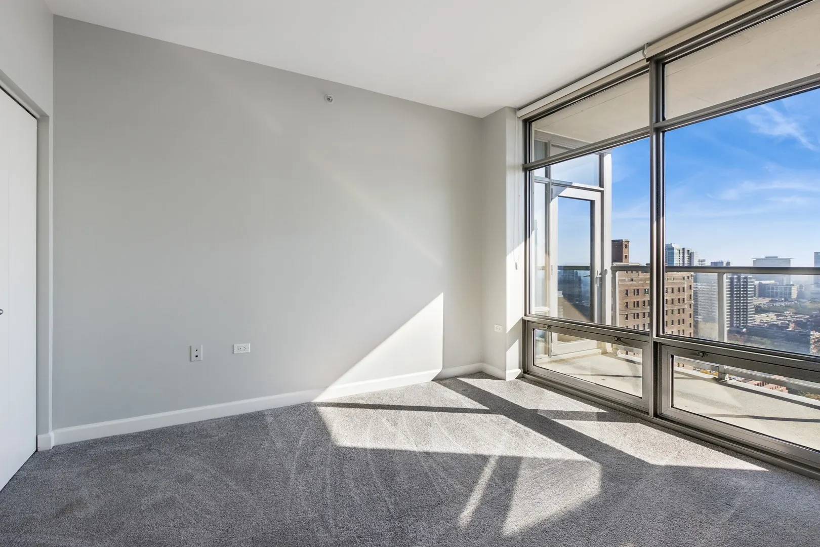 100 E 14TH Street IL #2505