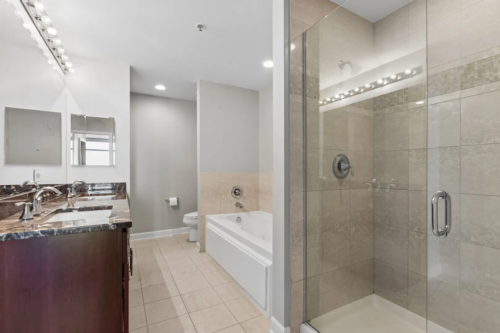 100 E 14TH Street IL #2505