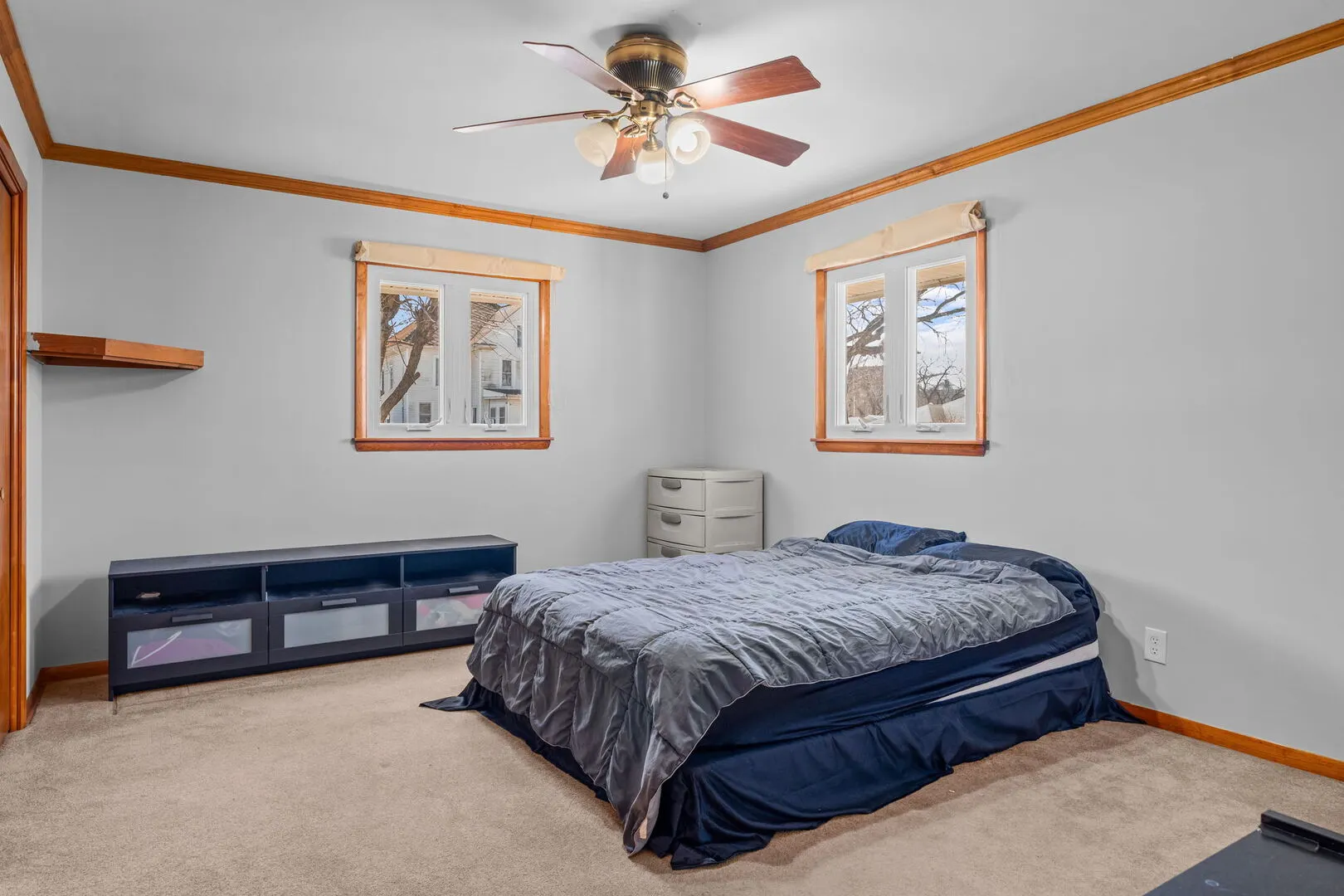 29 W Oak Street IL