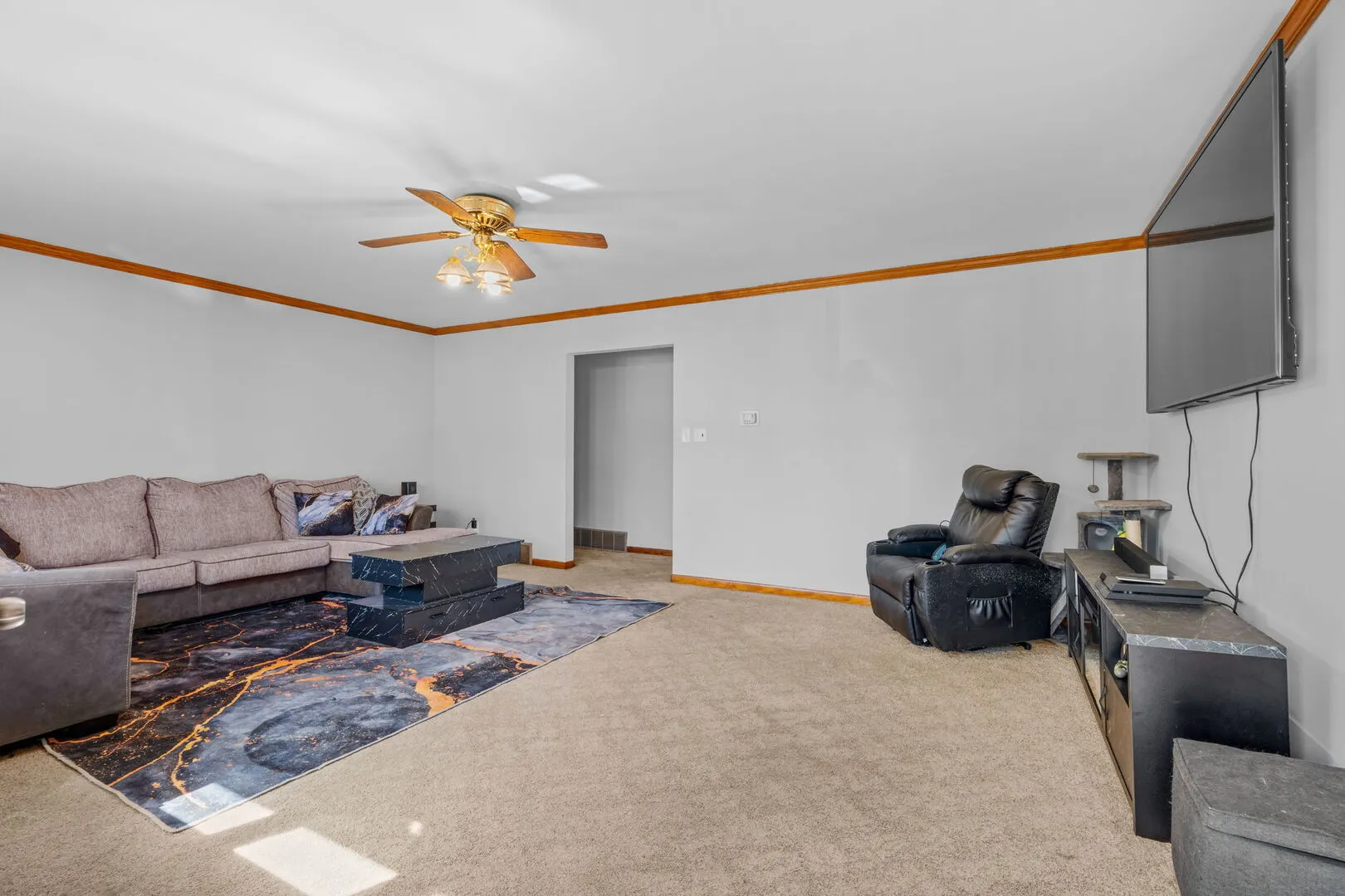 29 W Oak Street IL