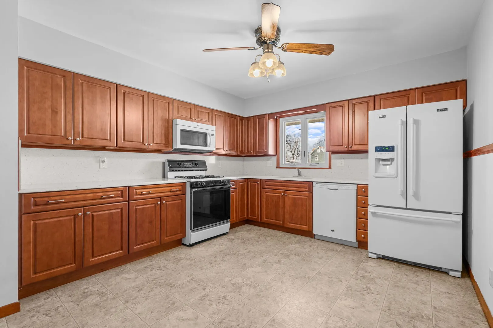 29 W Oak Street IL