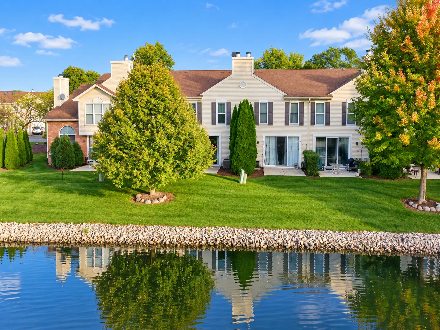 7834 Darien Lake Drive IL
