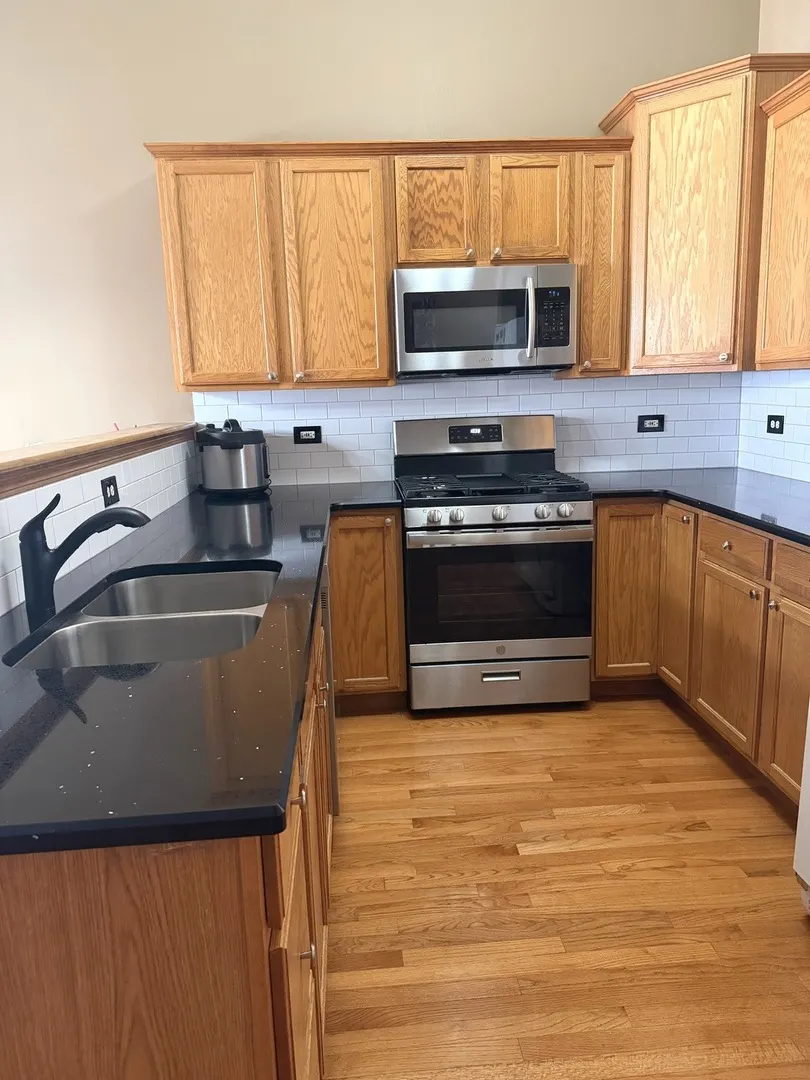 9411 Albany Court IL