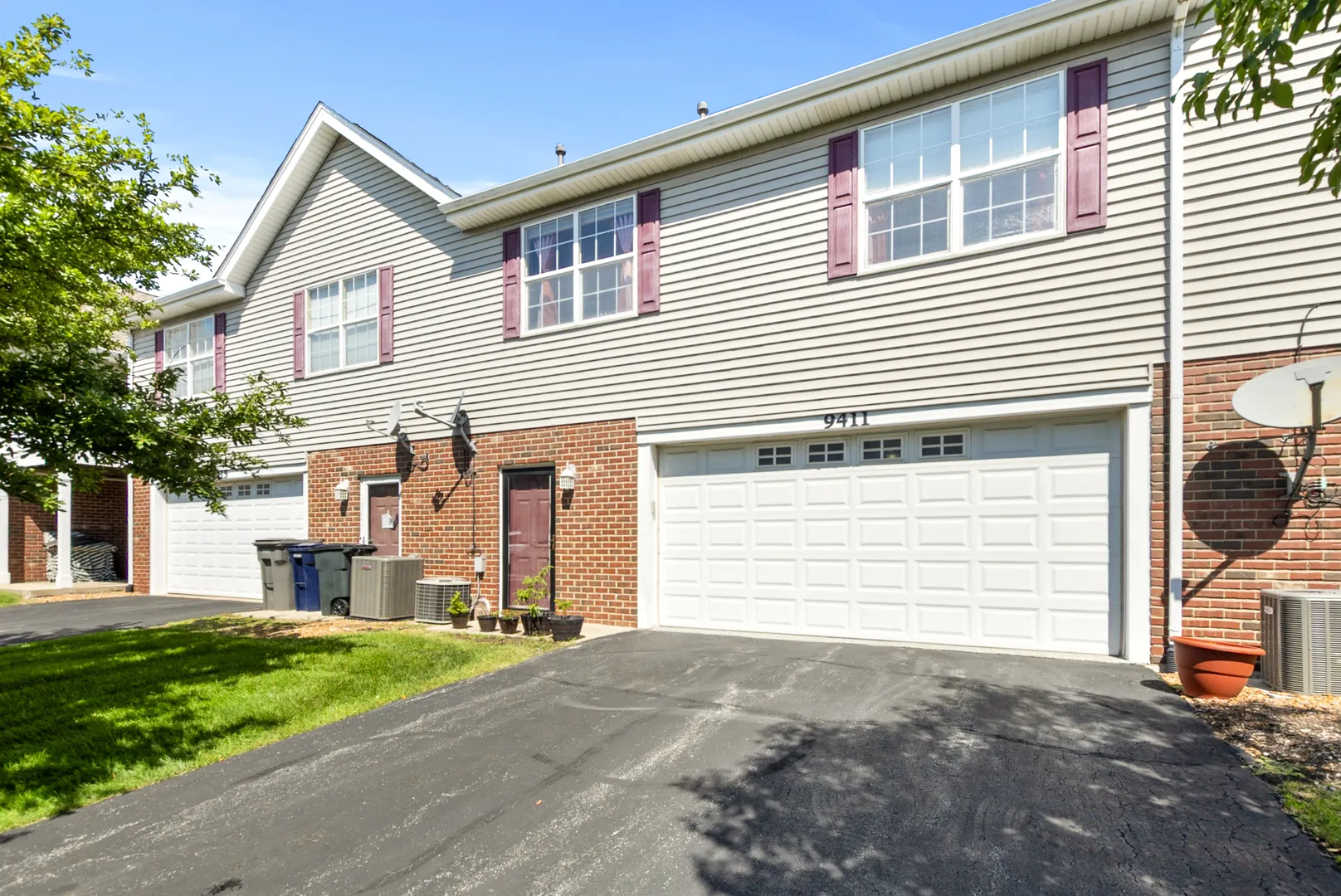 9411 Albany Court IL