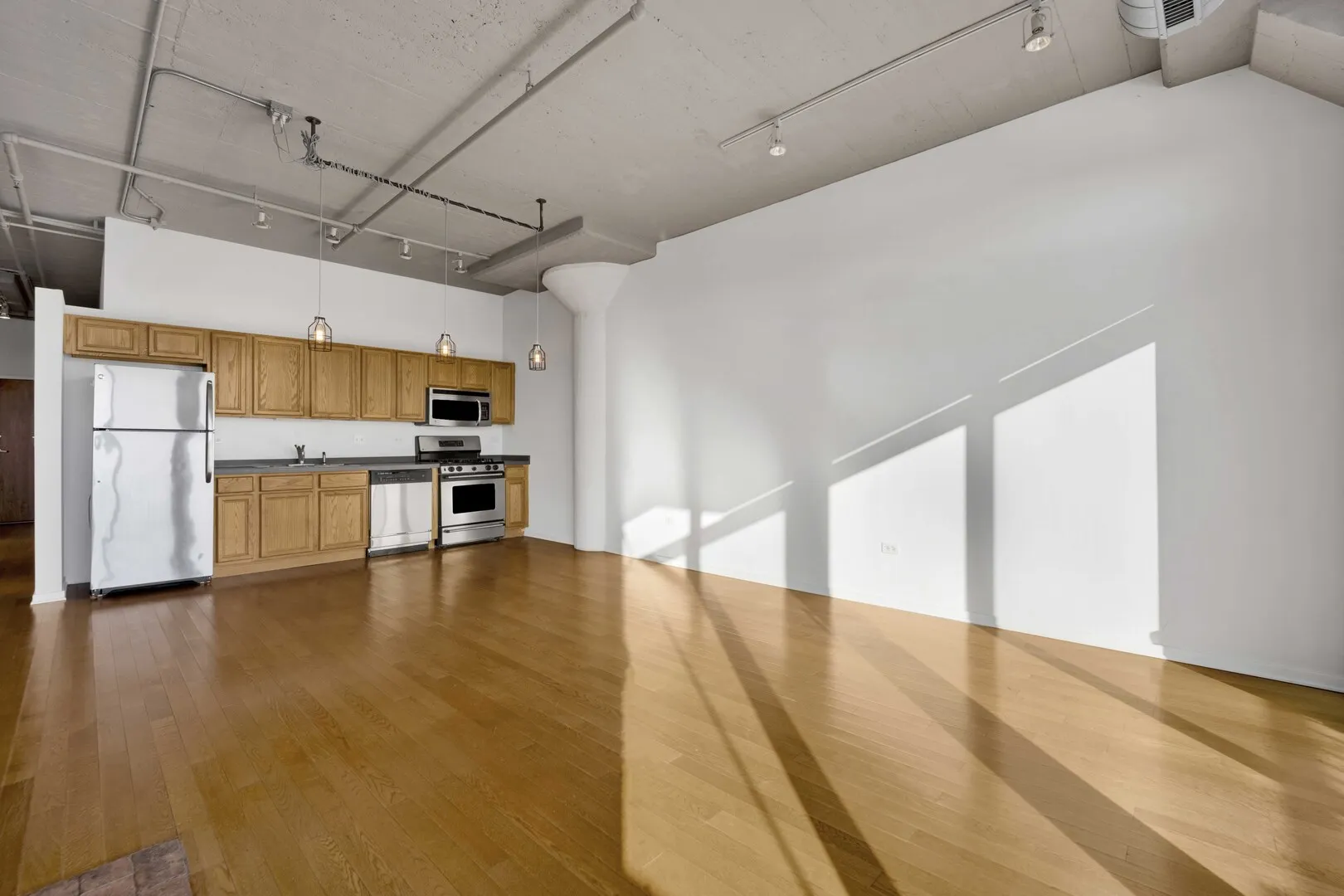1525 S Sangamon Street IL #610