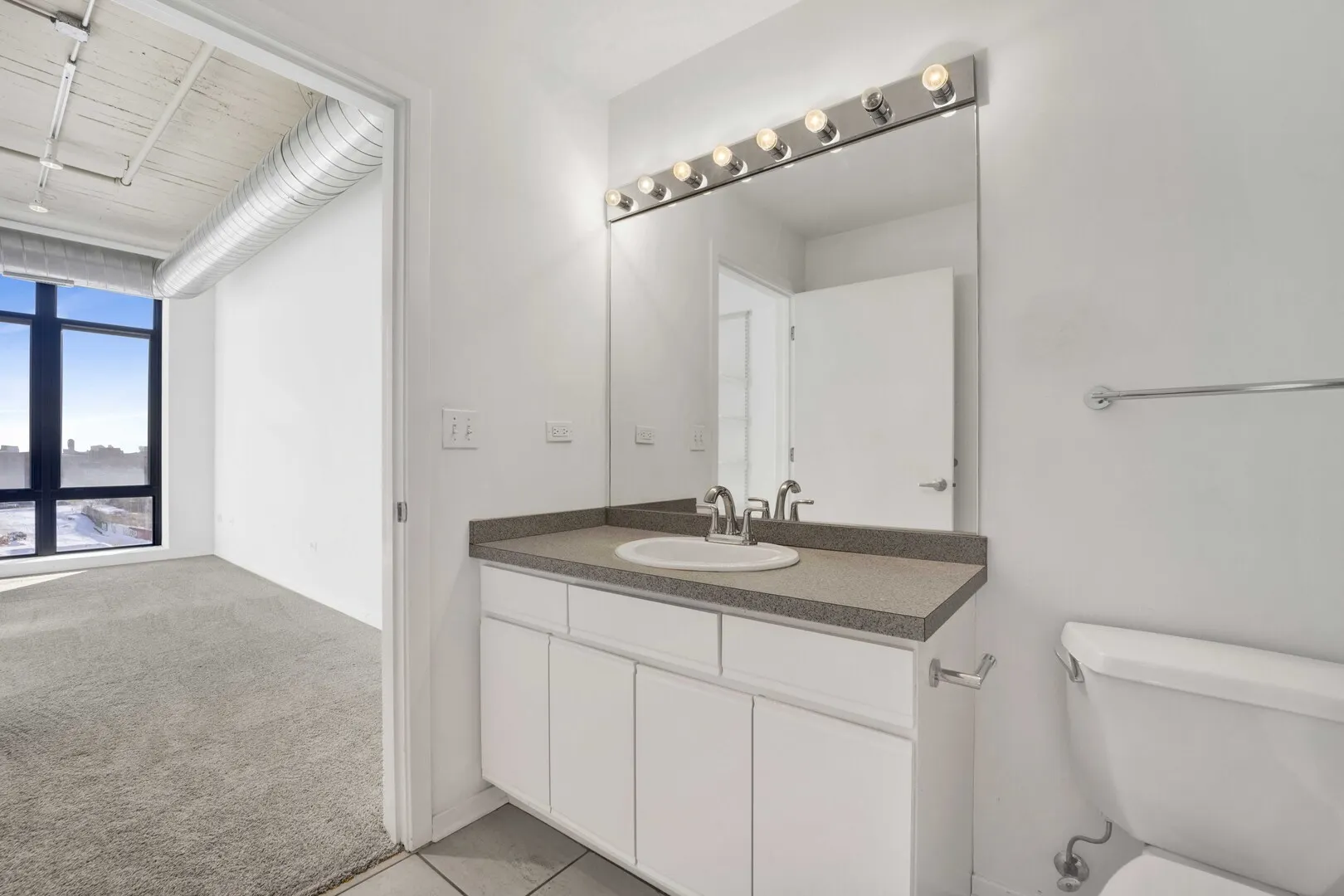 1525 S Sangamon Street IL #610
