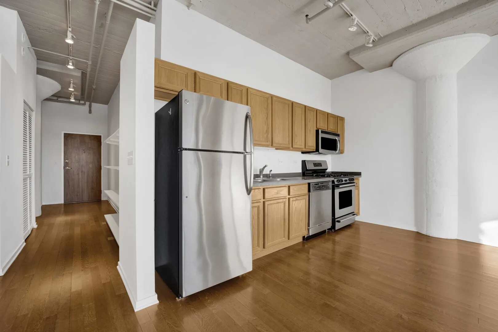 1525 S Sangamon Street IL #610