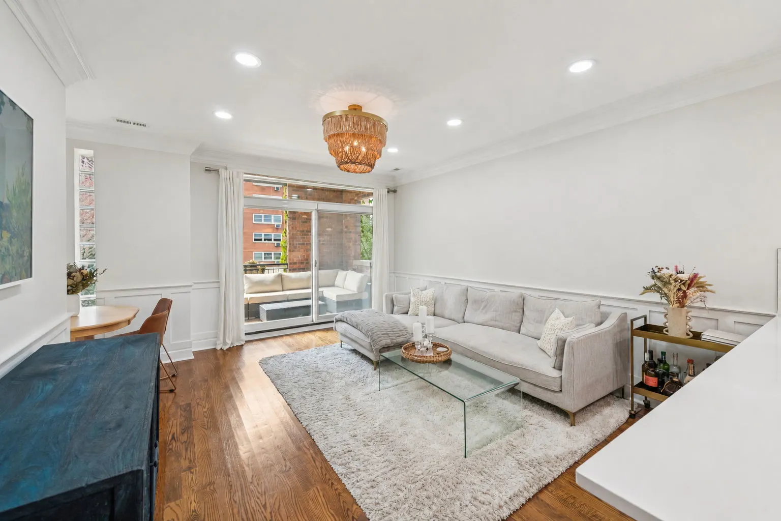 1450 W Chestnut Street IL #2