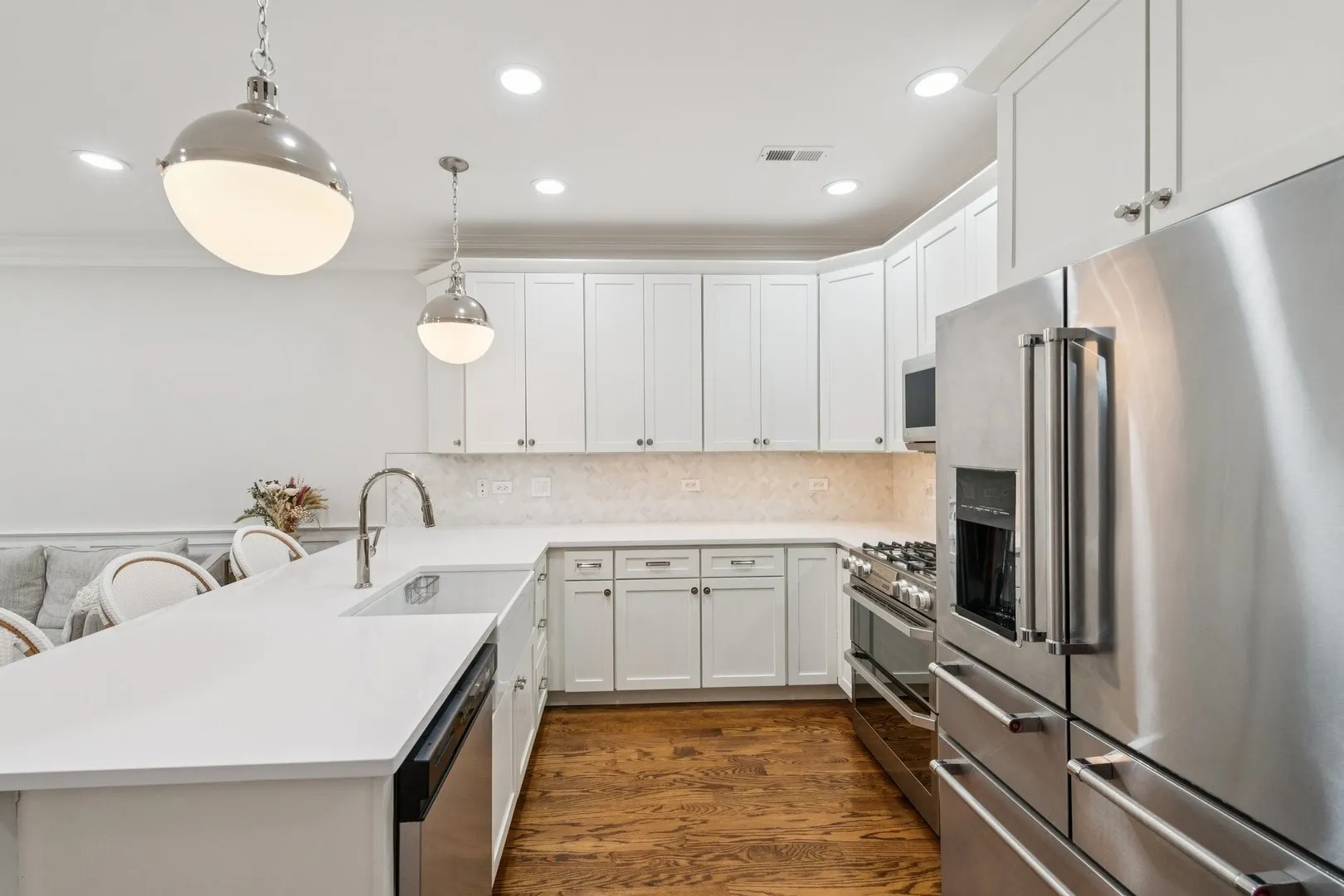1450 W Chestnut Street IL #2