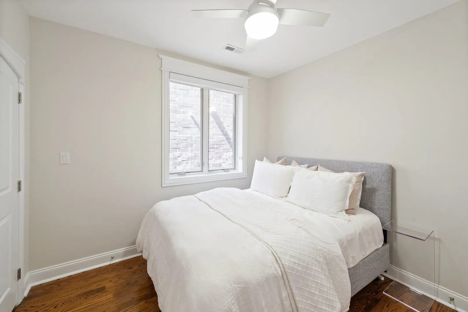 1450 W Chestnut Street IL #2