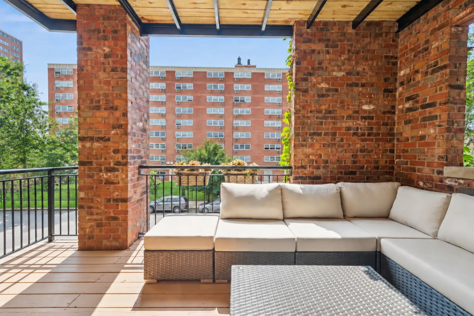 1450 W Chestnut Street IL #2