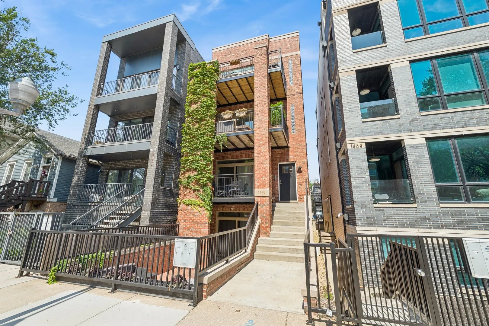 1450 W Chestnut Street IL #2