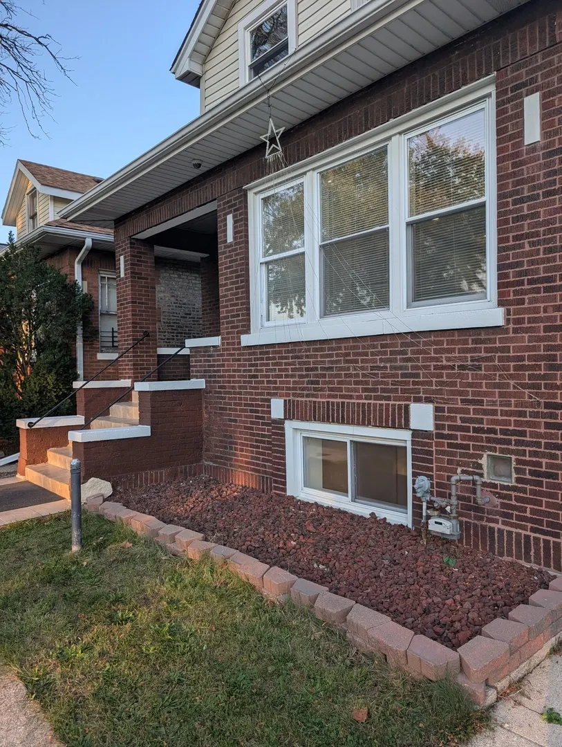 7755 S Calumet Avenue IL