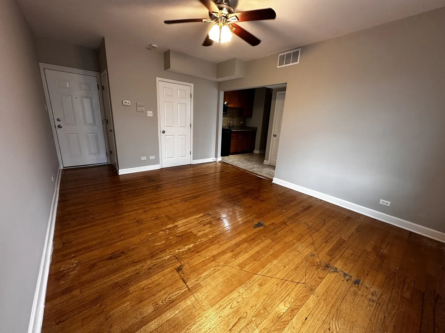 414 W Walnut Street IL #210
