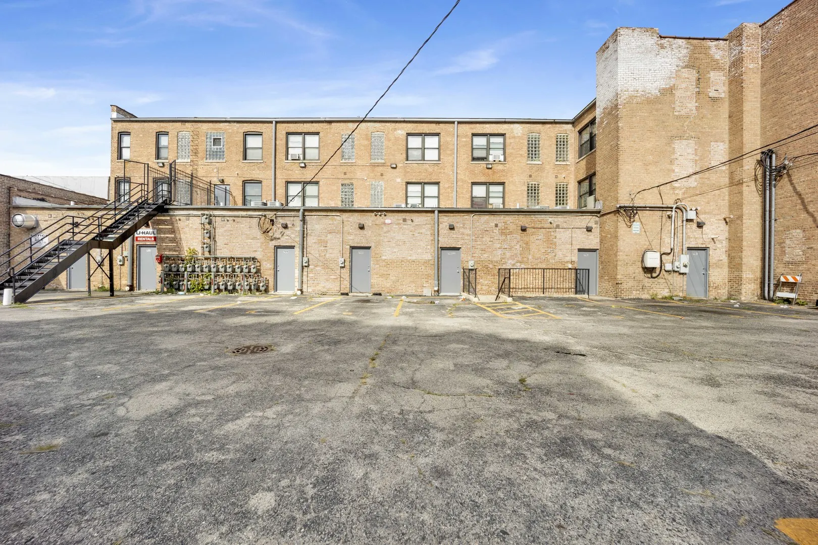 414 W Walnut Street IL #210