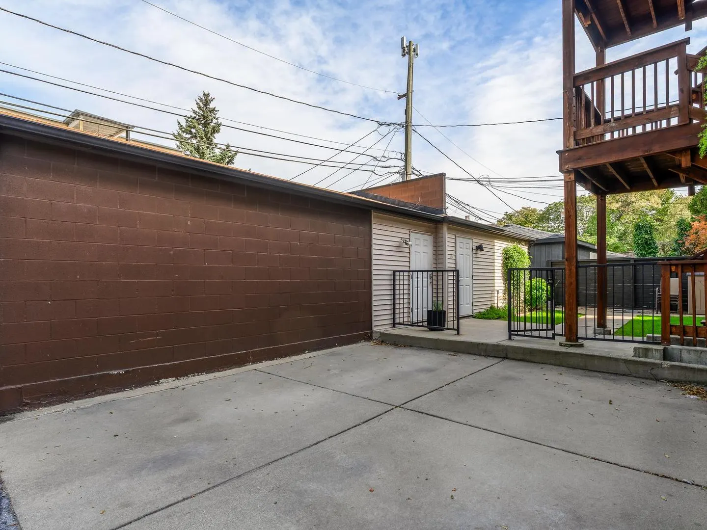 1740 W Catalpa Avenue IL #1E