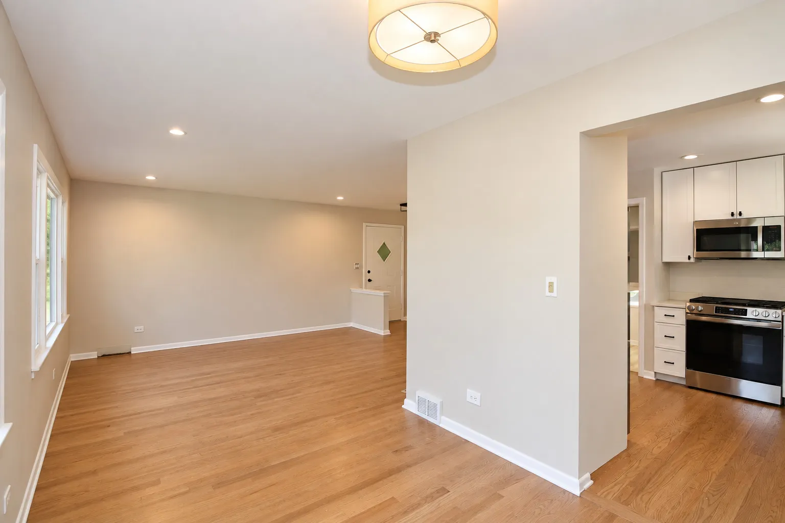 255 E Parkside Avenue IL