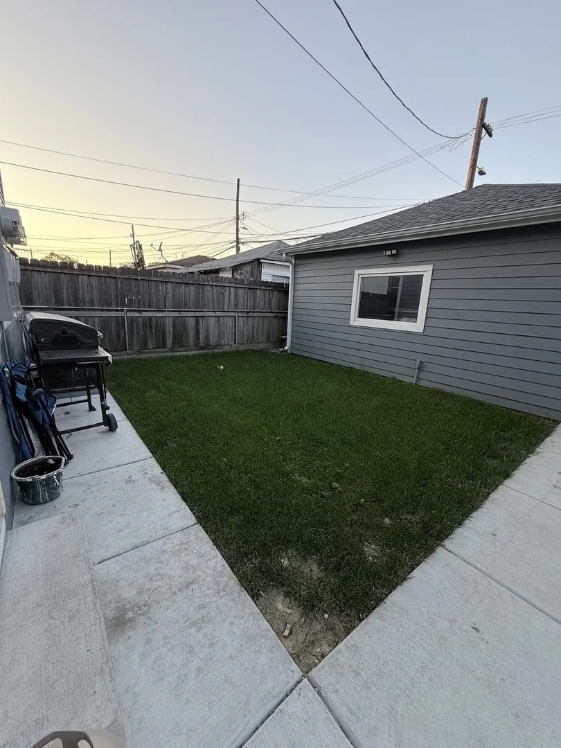 4614 W Mclean Avenue IL #1