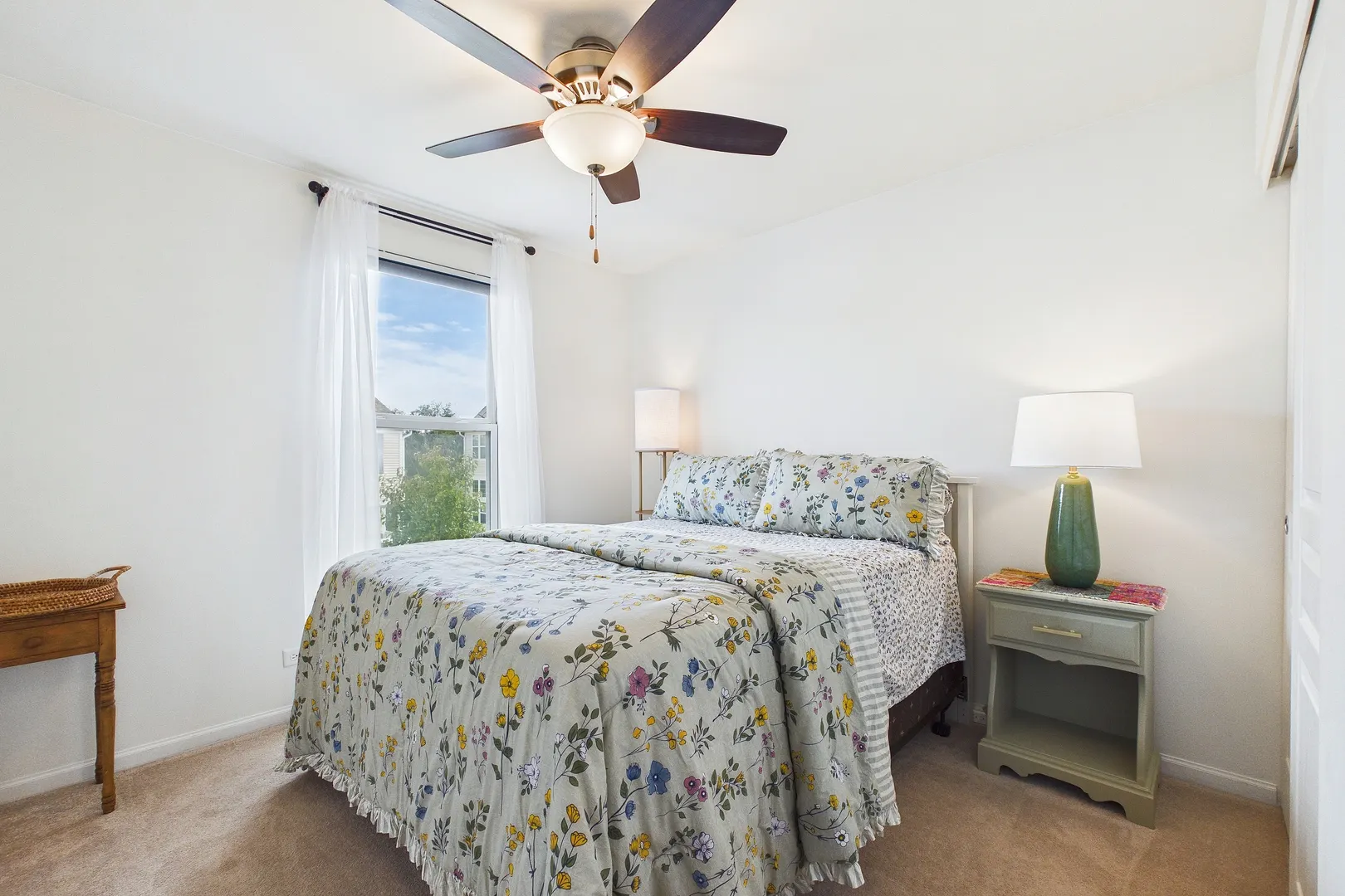3402 Neubauer Circle IL