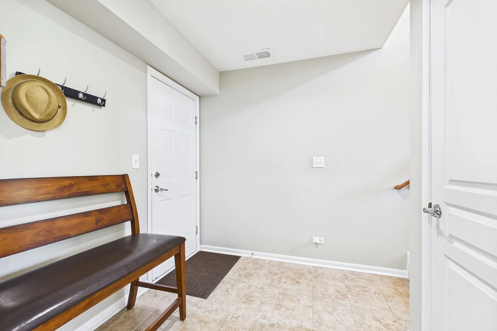 3402 Neubauer Circle IL