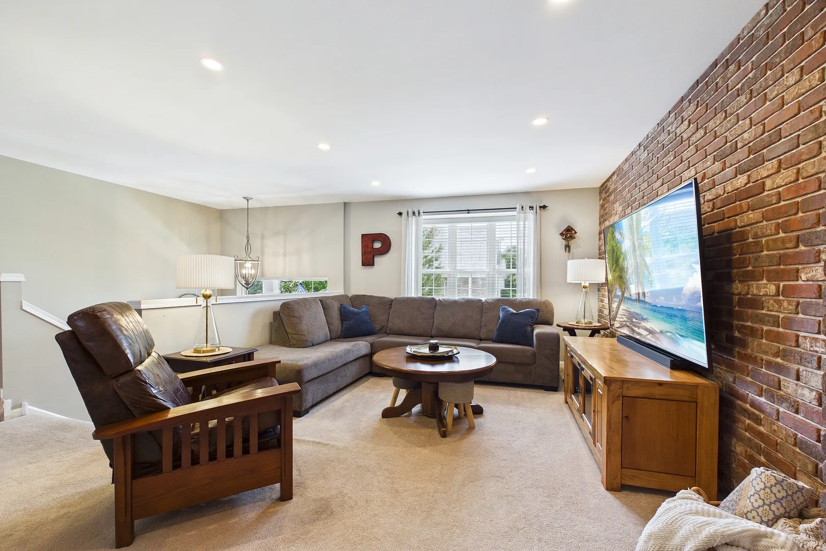 3402 Neubauer Circle IL