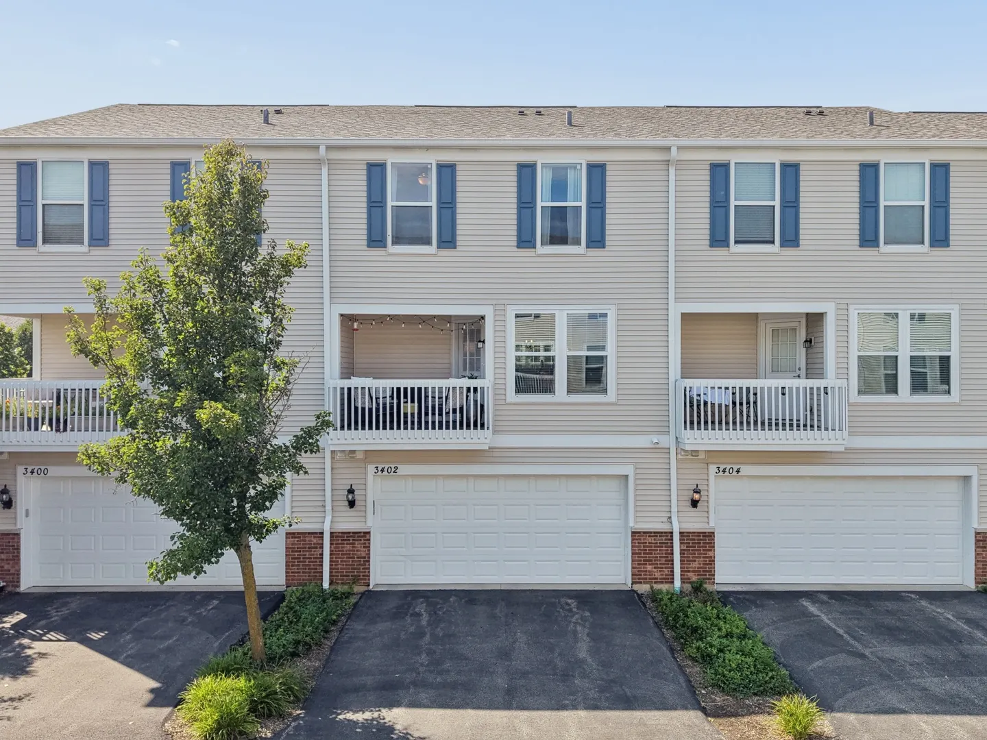 3402 Neubauer Circle IL