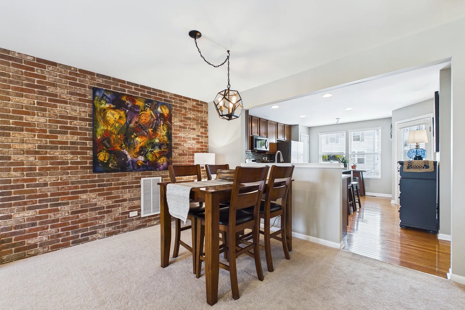 3402 Neubauer Circle IL