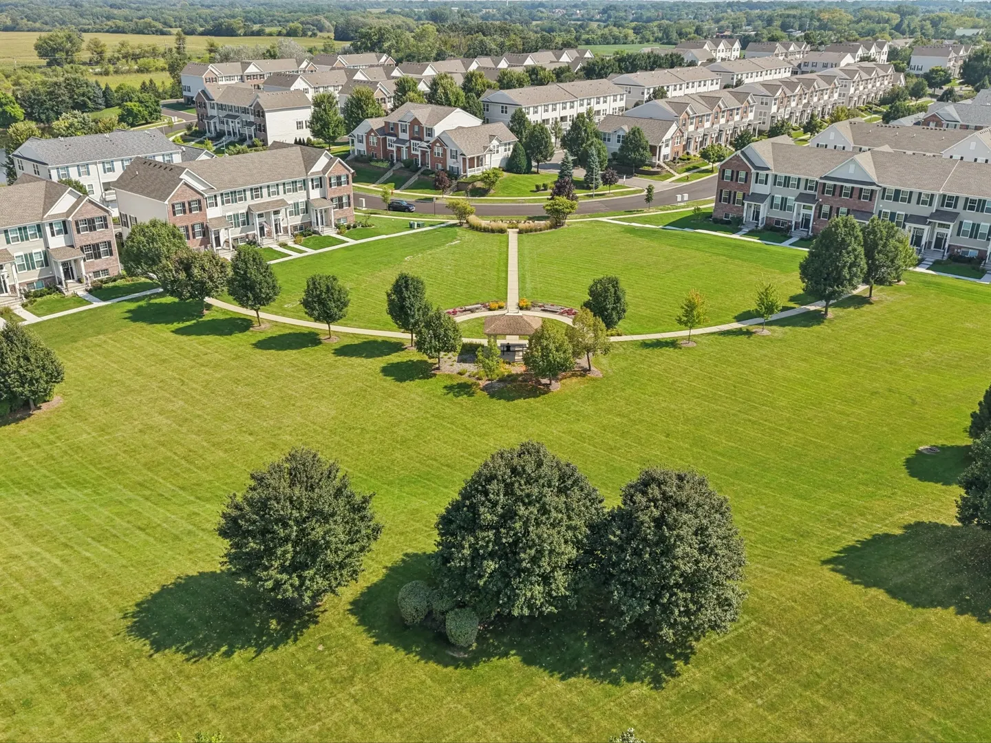 3402 Neubauer Circle IL