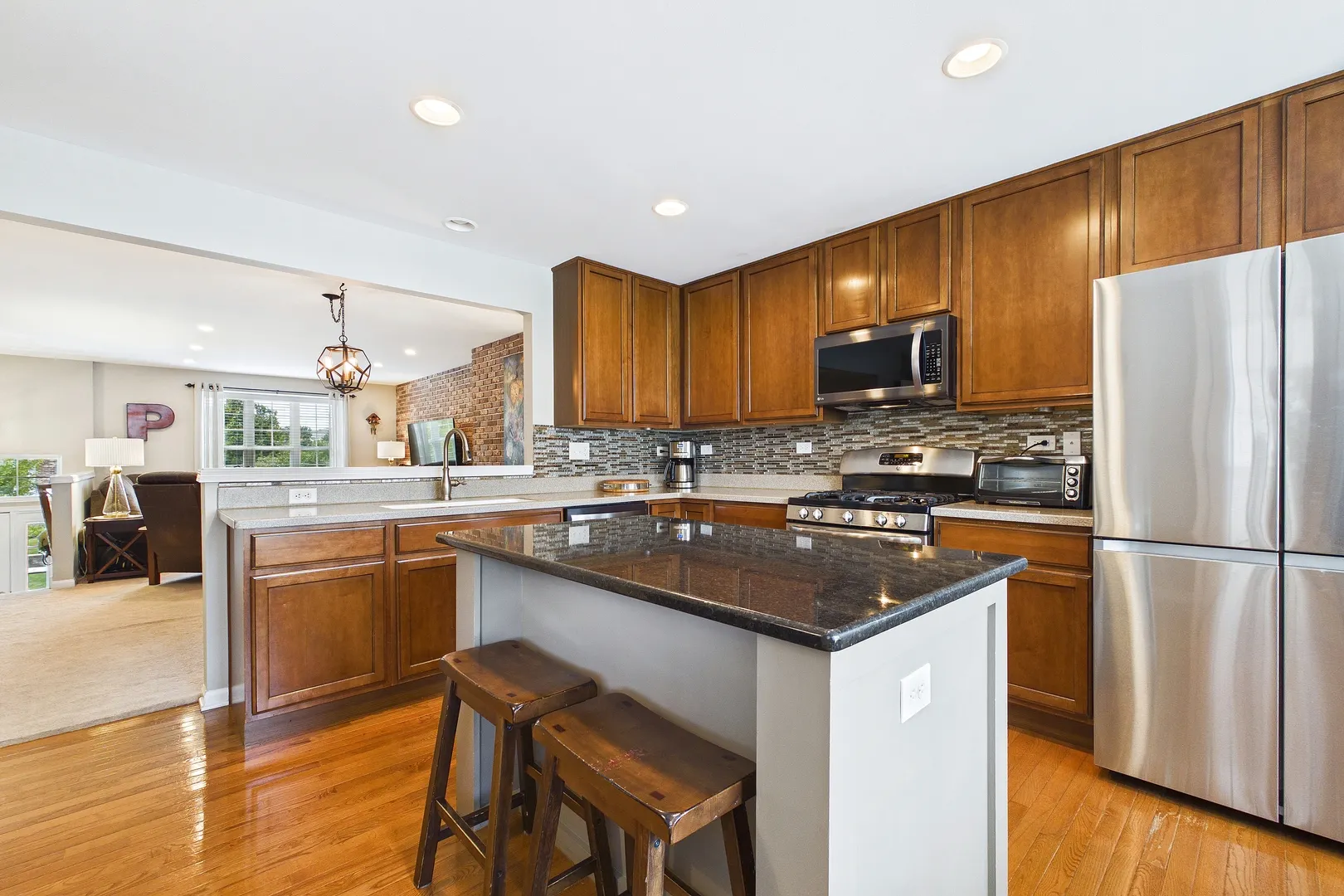 3402 Neubauer Circle IL