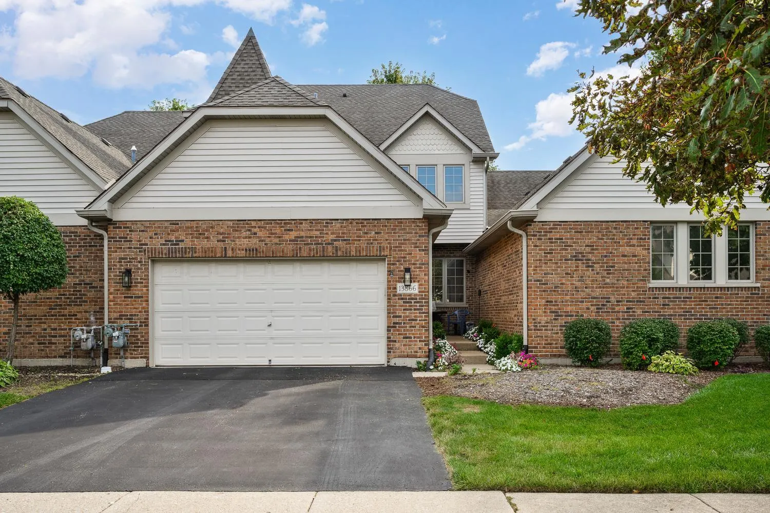 13866 STEEPLES Road IL