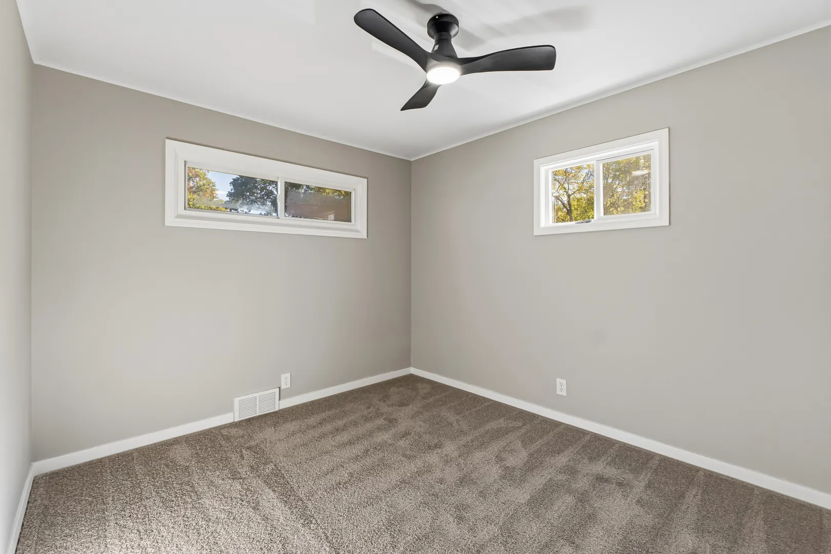 131 Riverside Drive IL