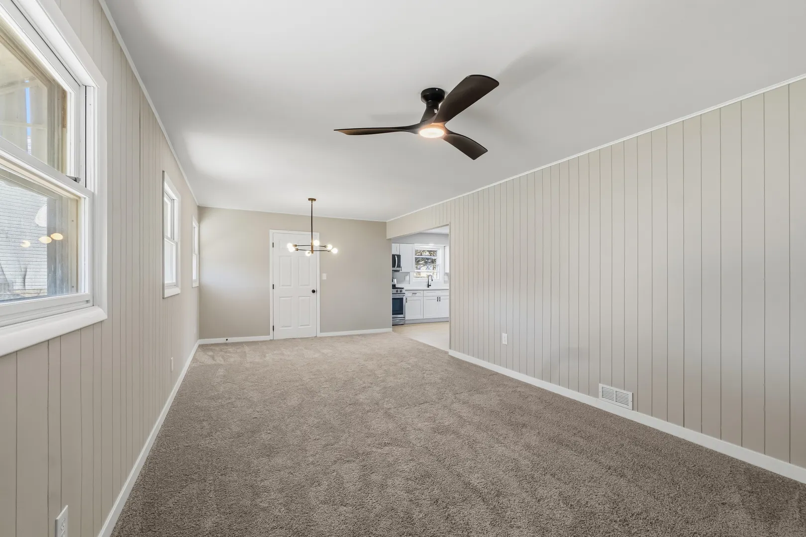 131 Riverside Drive IL