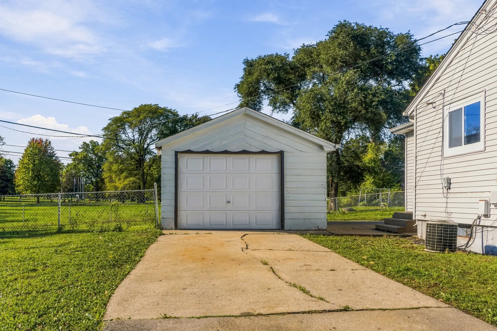 131 Riverside Drive IL