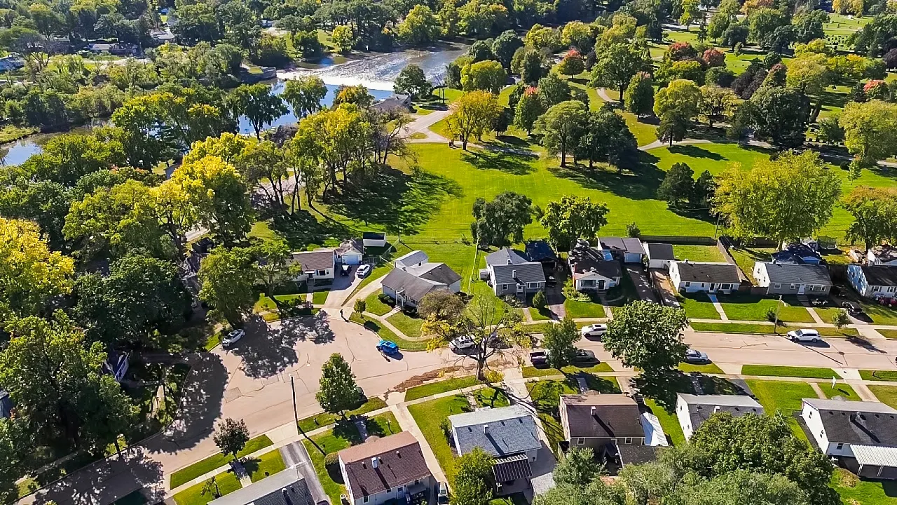 131 Riverside Drive IL