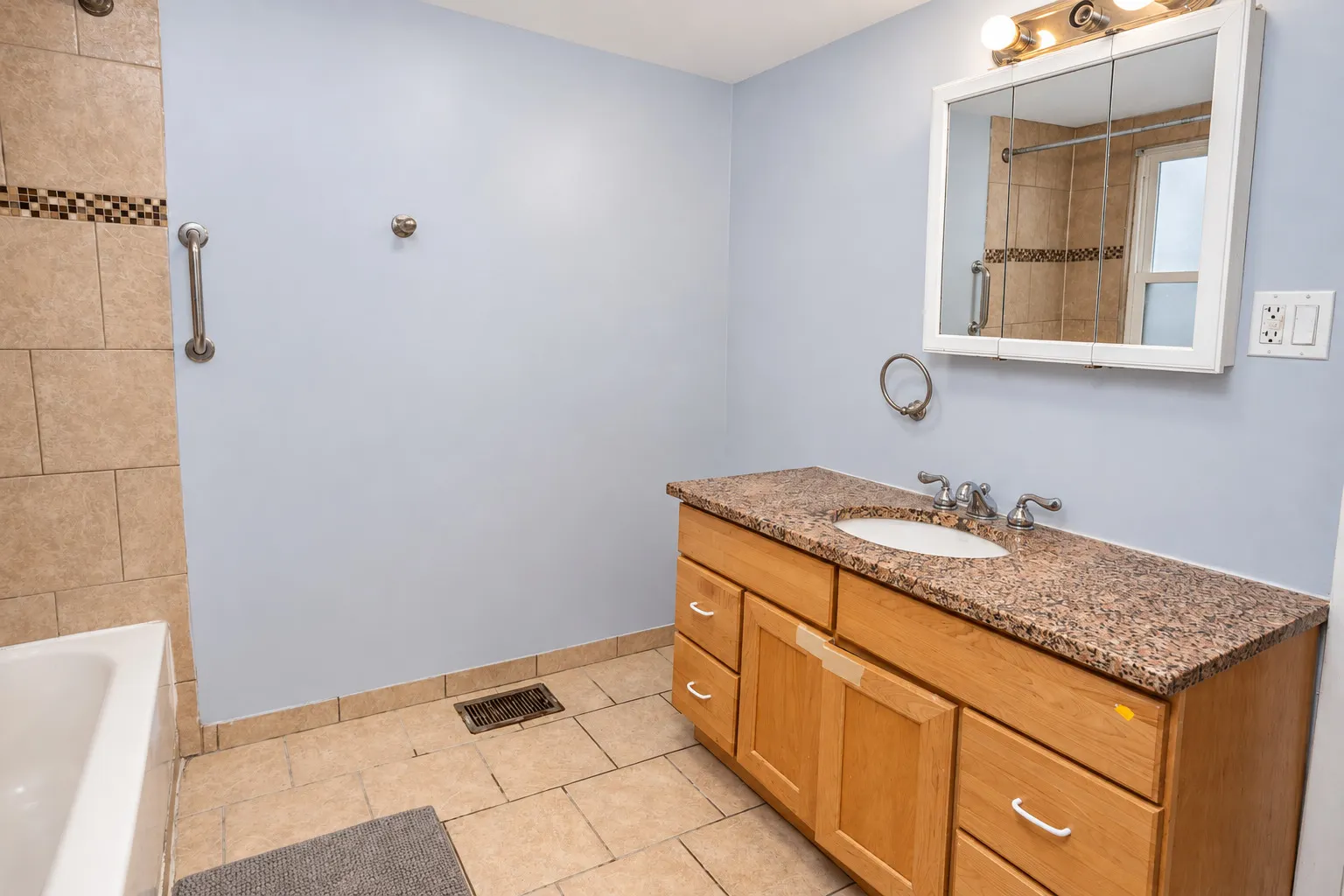 3906 W Montrose Avenue IL