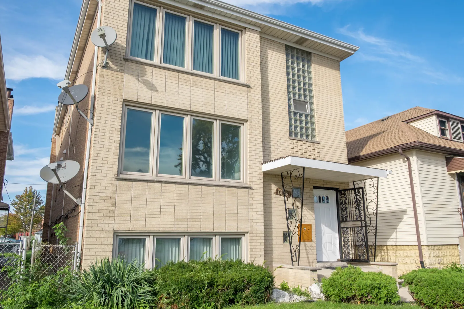 6122 W 55th Street IL #1