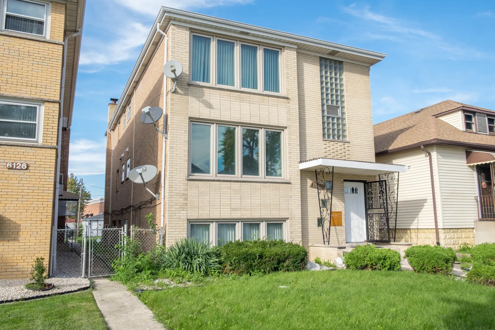 6122 W 55th Street IL #1