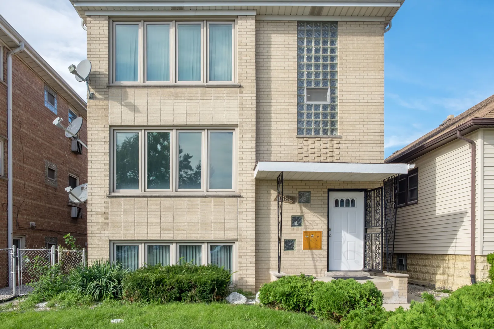 6122 W 55th Street IL #1